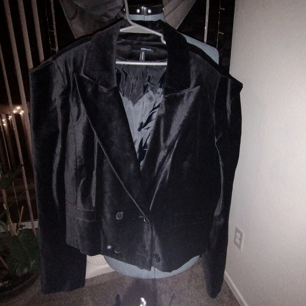 She Said Black Velvet Blazer